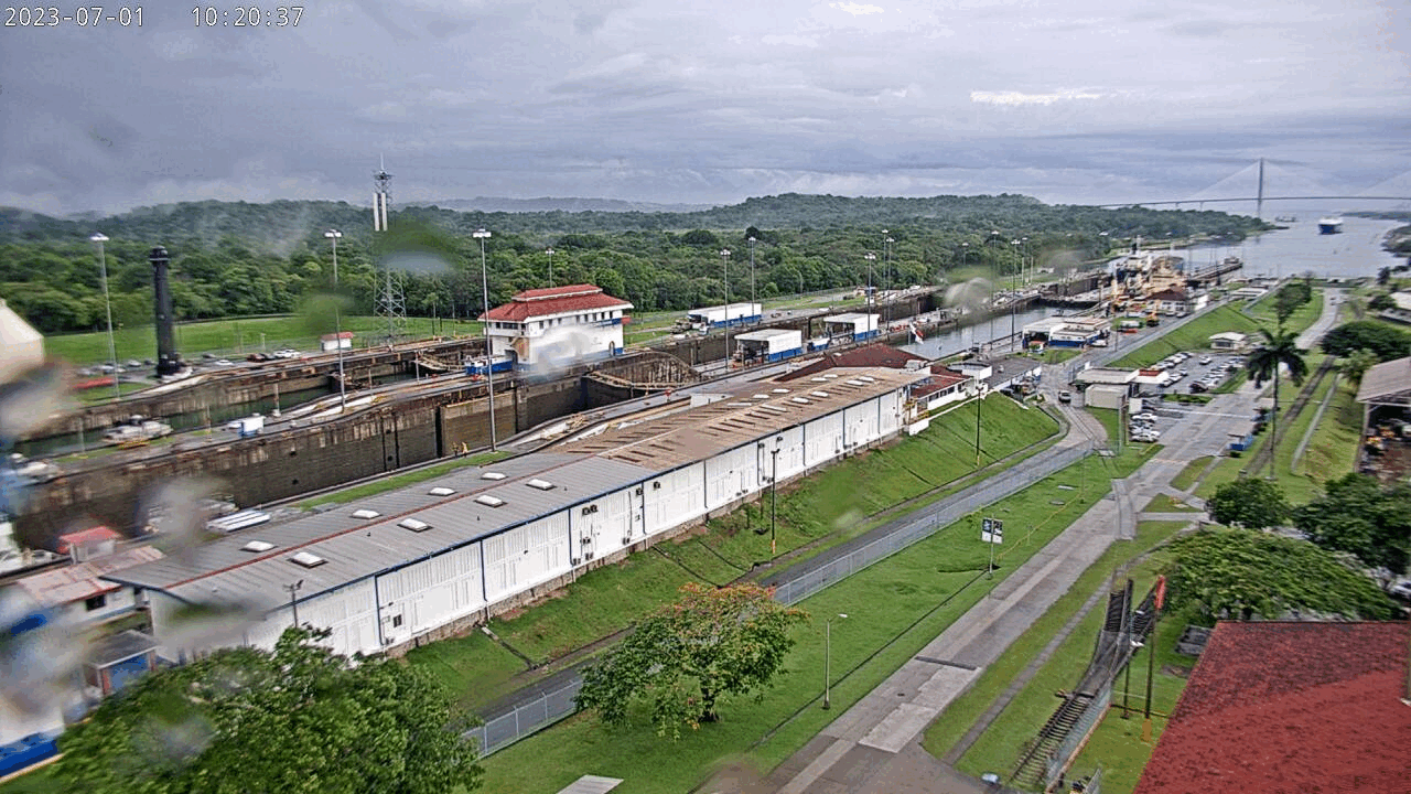 The Gatun Locks — Panama Canal webcam
